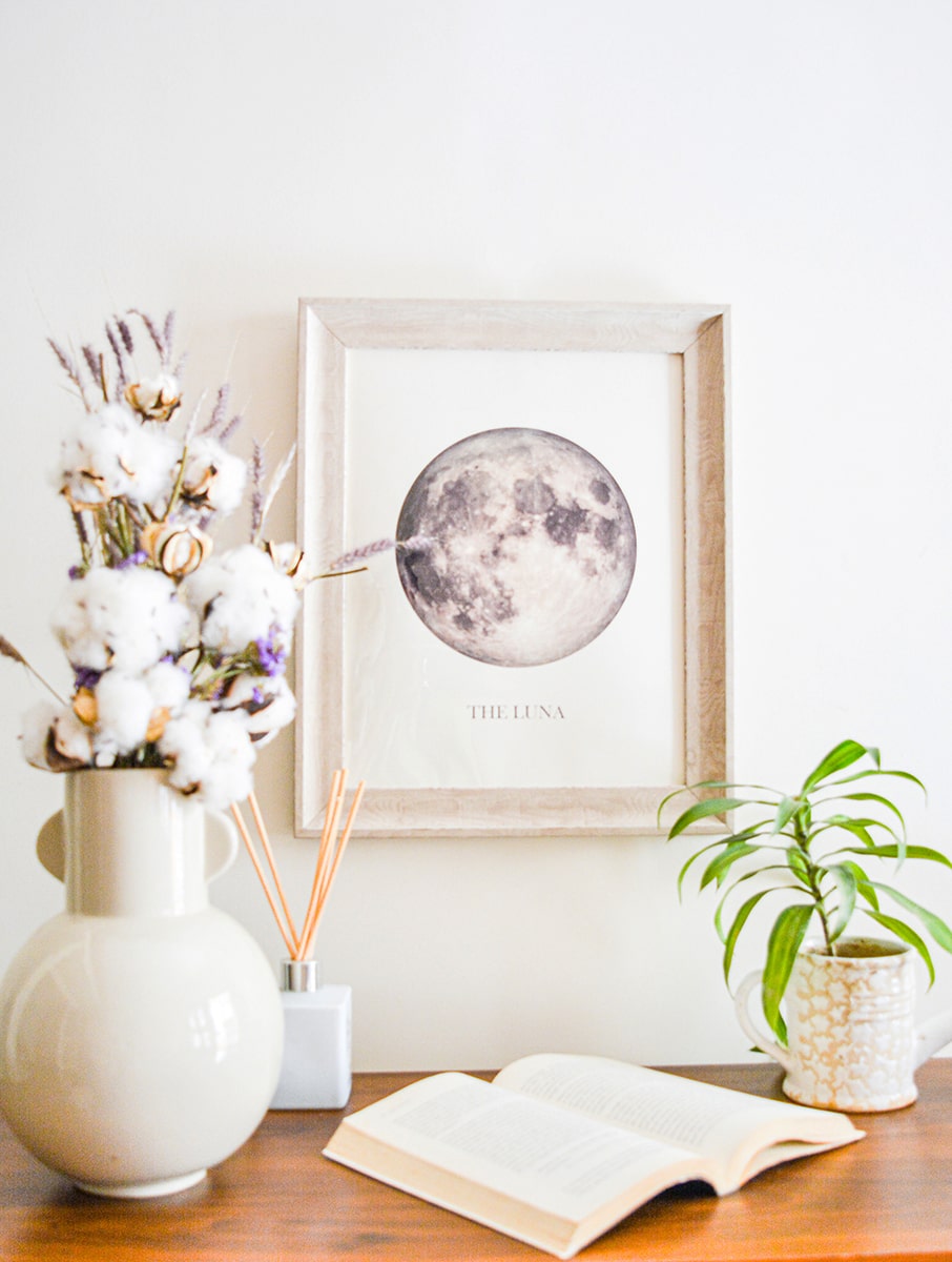 The Majestic Moon Frame