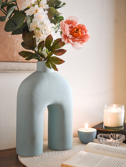 White Minimalistic Stoneware Vase